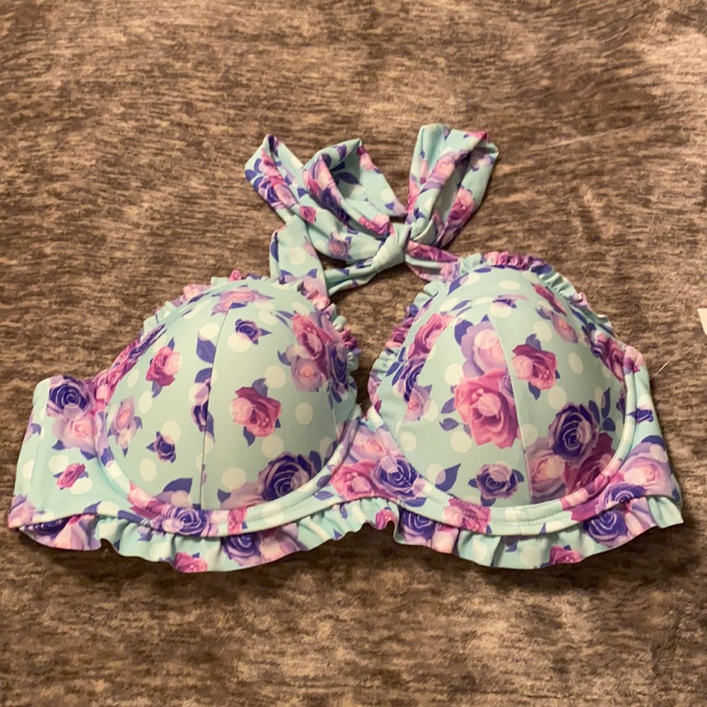 BLUE FLORAL POLKA DOT RUFFLE SWIM TOP‎ Hot Topic - Picture 4 of 5